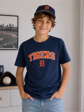 Detroit Tigers MLB Youth Graphic T-Shirt Navy Size Medium 100% Cotton Baseball